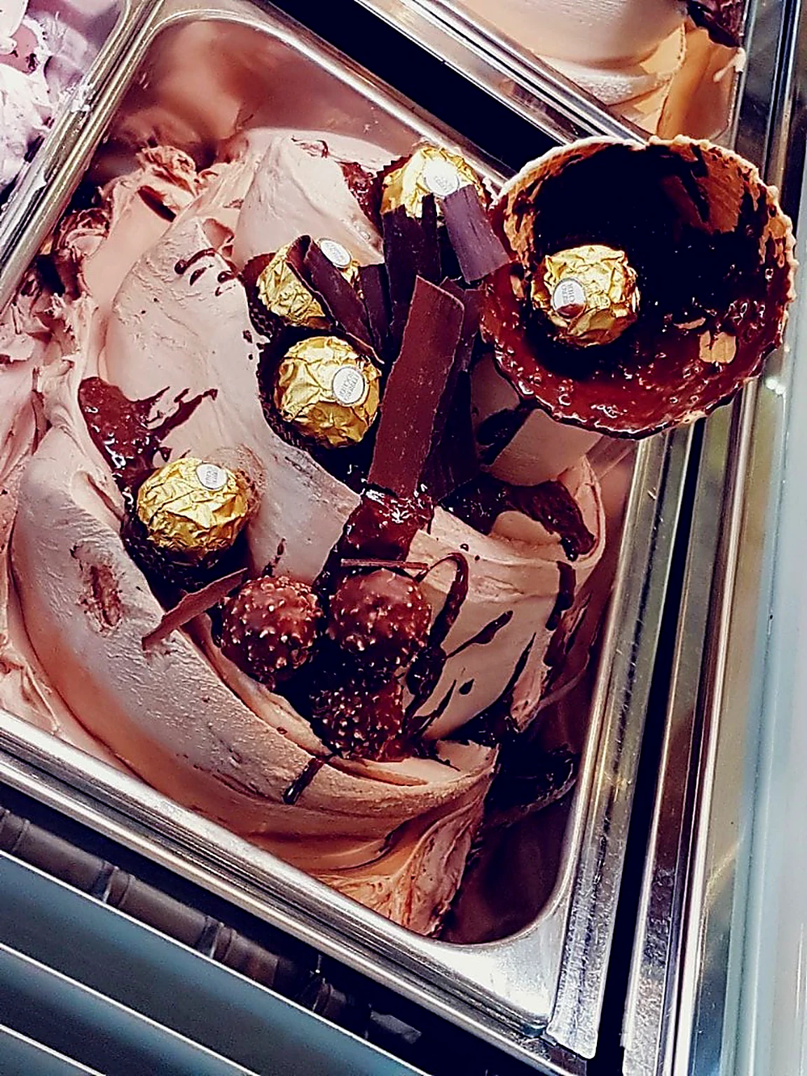 Rocher Schoko-Haselnuss Gelato